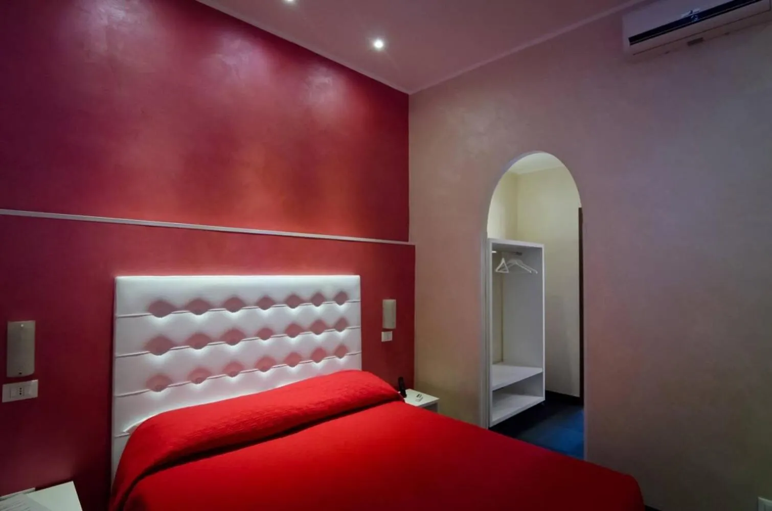 Hotel Londrino Sanremo 2*,  Italia