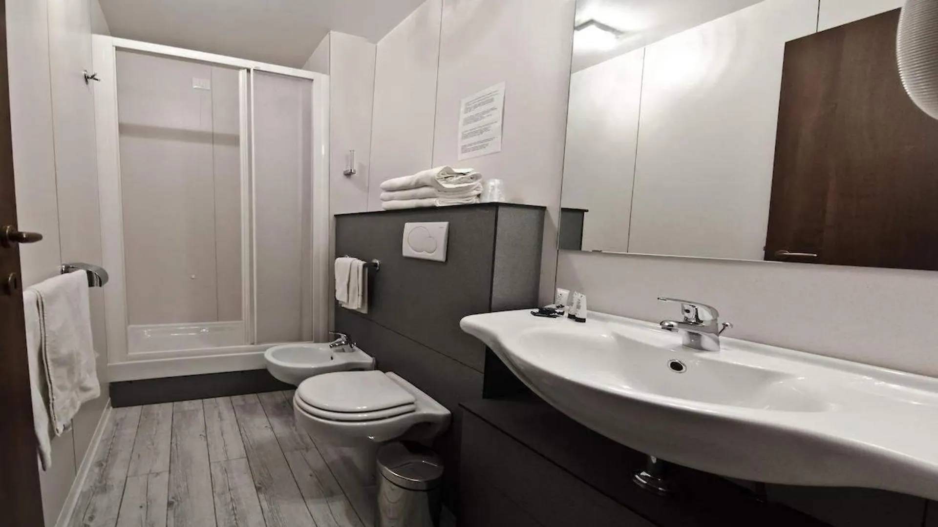 Affittacamere Hotel Londrino Sanremo
