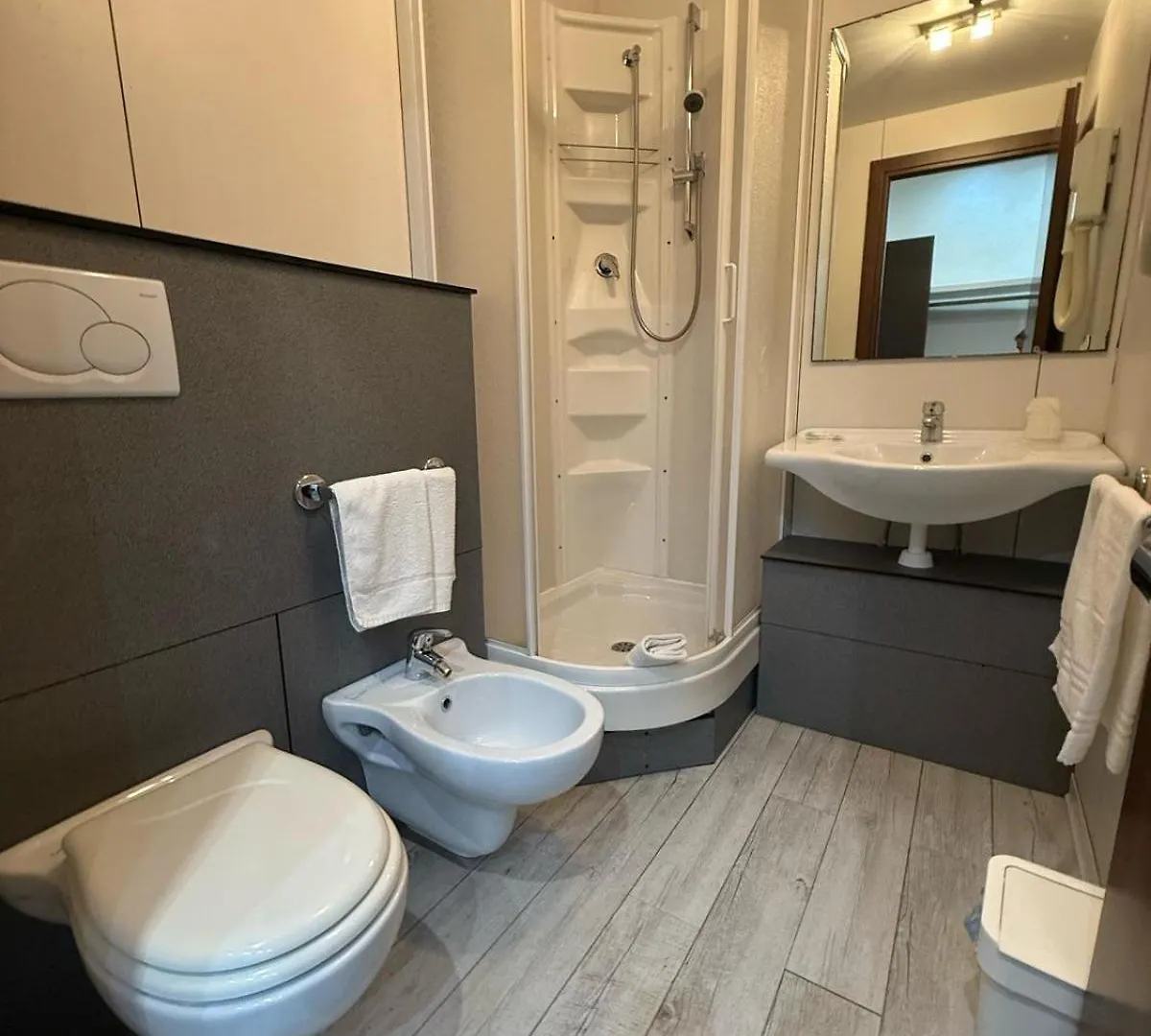 Hotel Londrino Sanremo Affittacamere